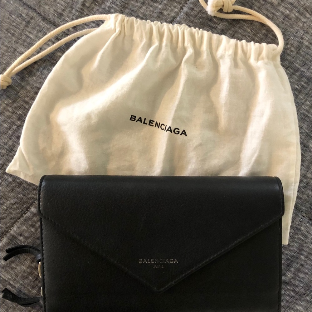 BALENCIAGA 
PAPIER MONEY ZIP AROUND